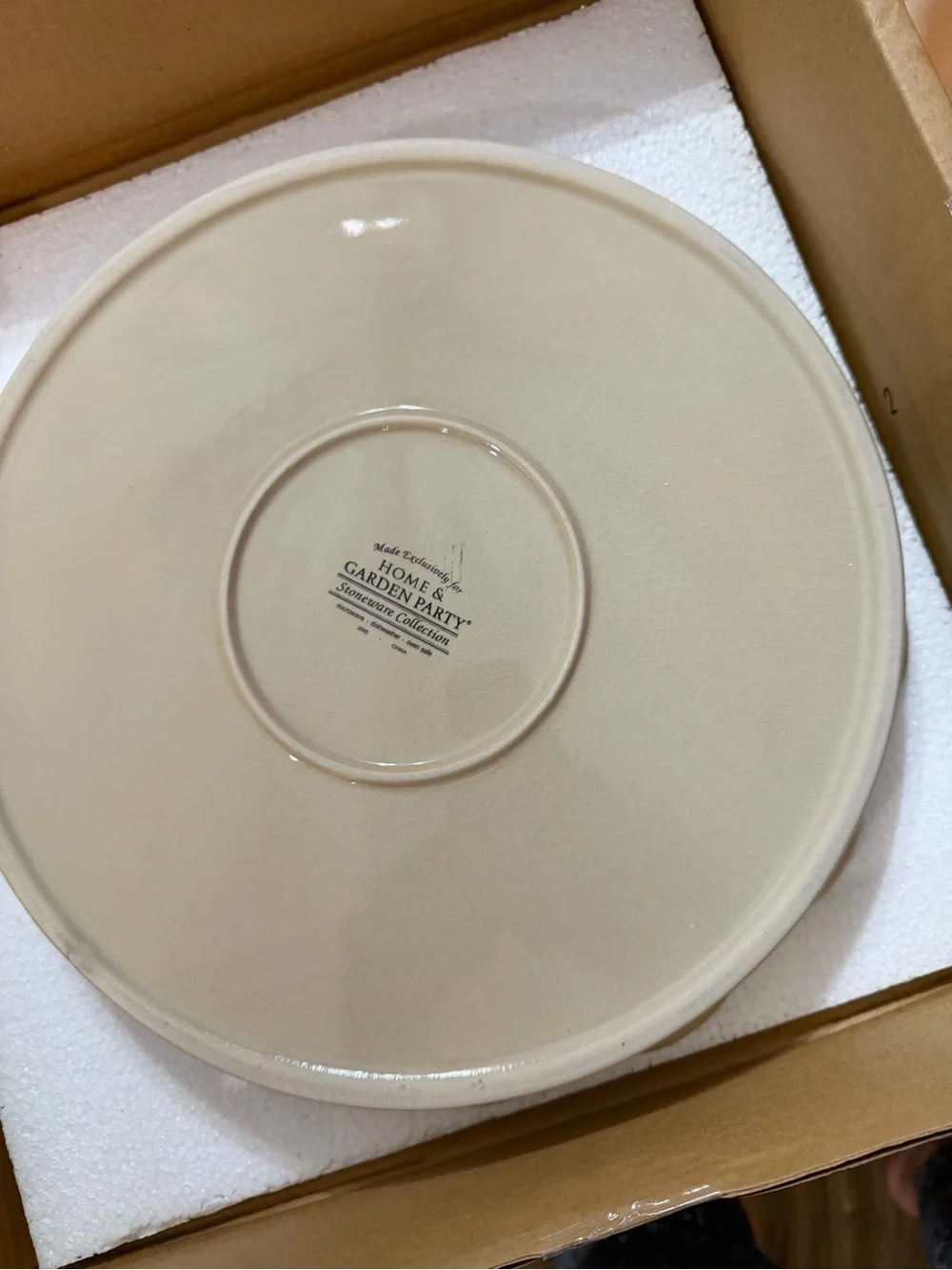 Cream Fruit Motif Scalloped Serving Platter and Bowl Set